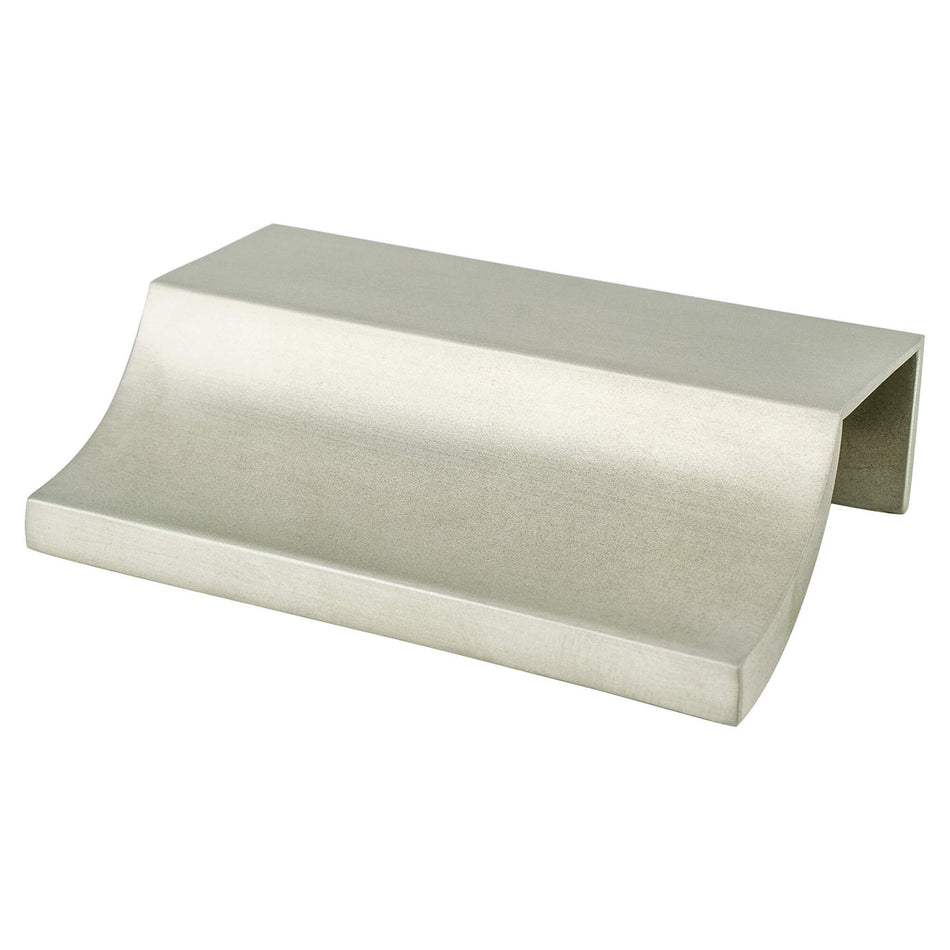 R. Christensen 1195-1BPN-C: 32mm cc Scoop Edge Cabinet Pull - Brushed Nickel