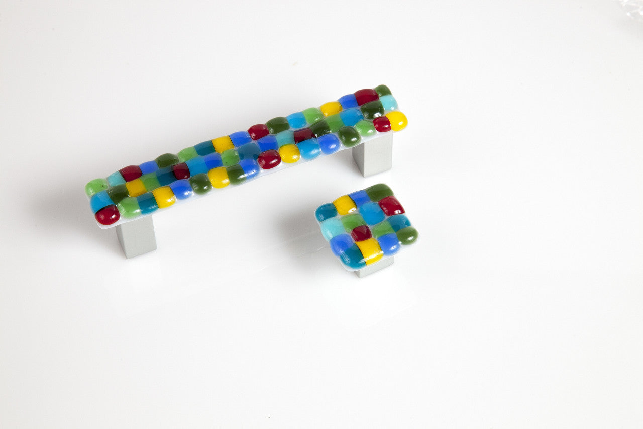 Grace White MK4: 4" cc Mackinaw 4 Cabinet Pull - Multicolor