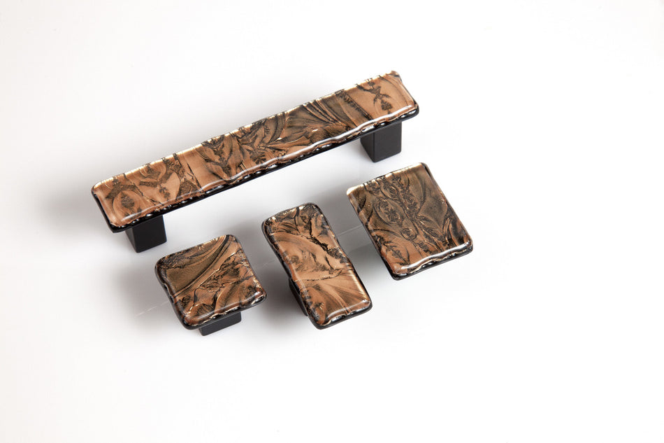 Grace White RBF4: 4" cc BronzeFrost 4 Cabinet Pull - Bronze/Black