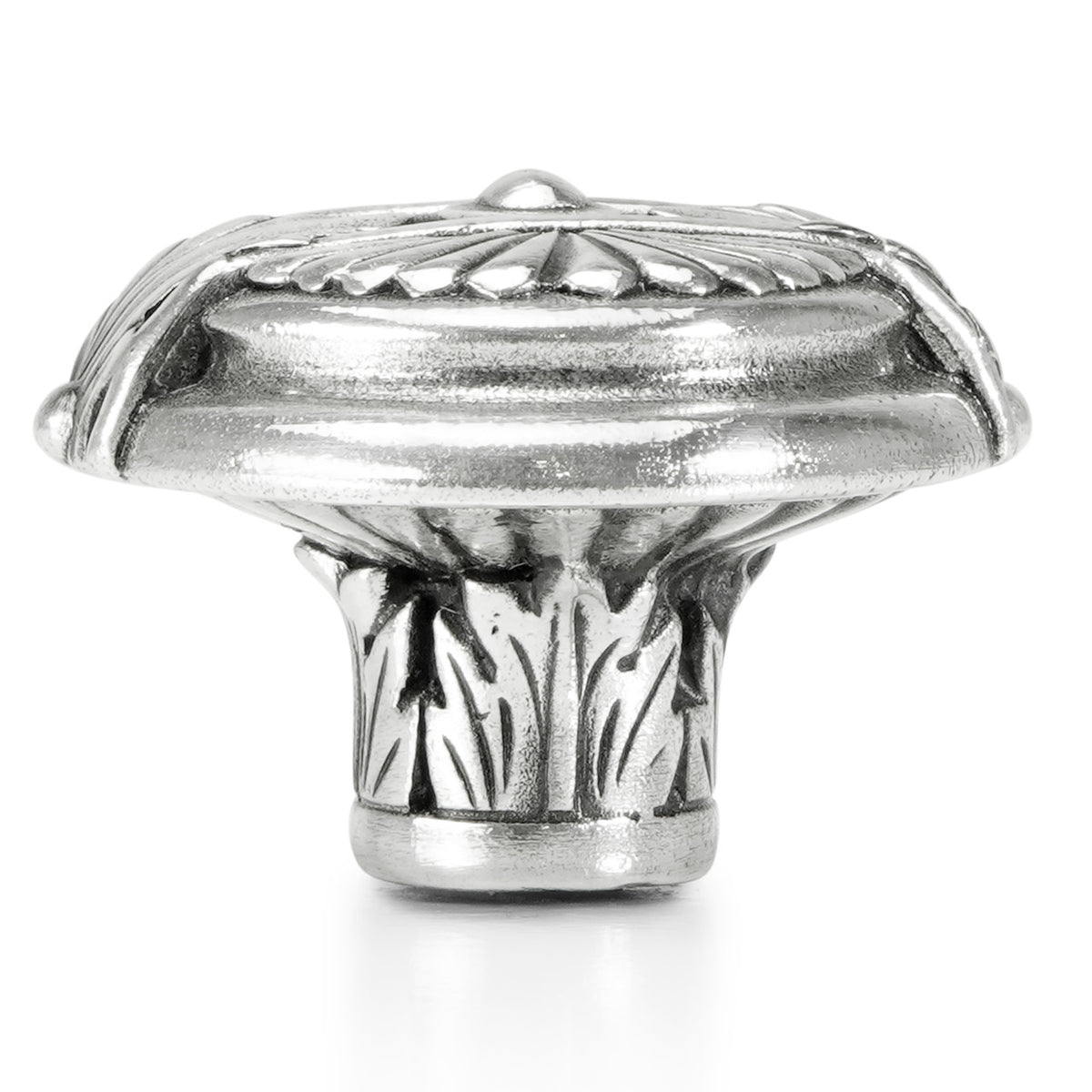 Edgar Bererbi 8368/6: 1-3/16" Nantucket Cabinet Knob - Burnished Silver