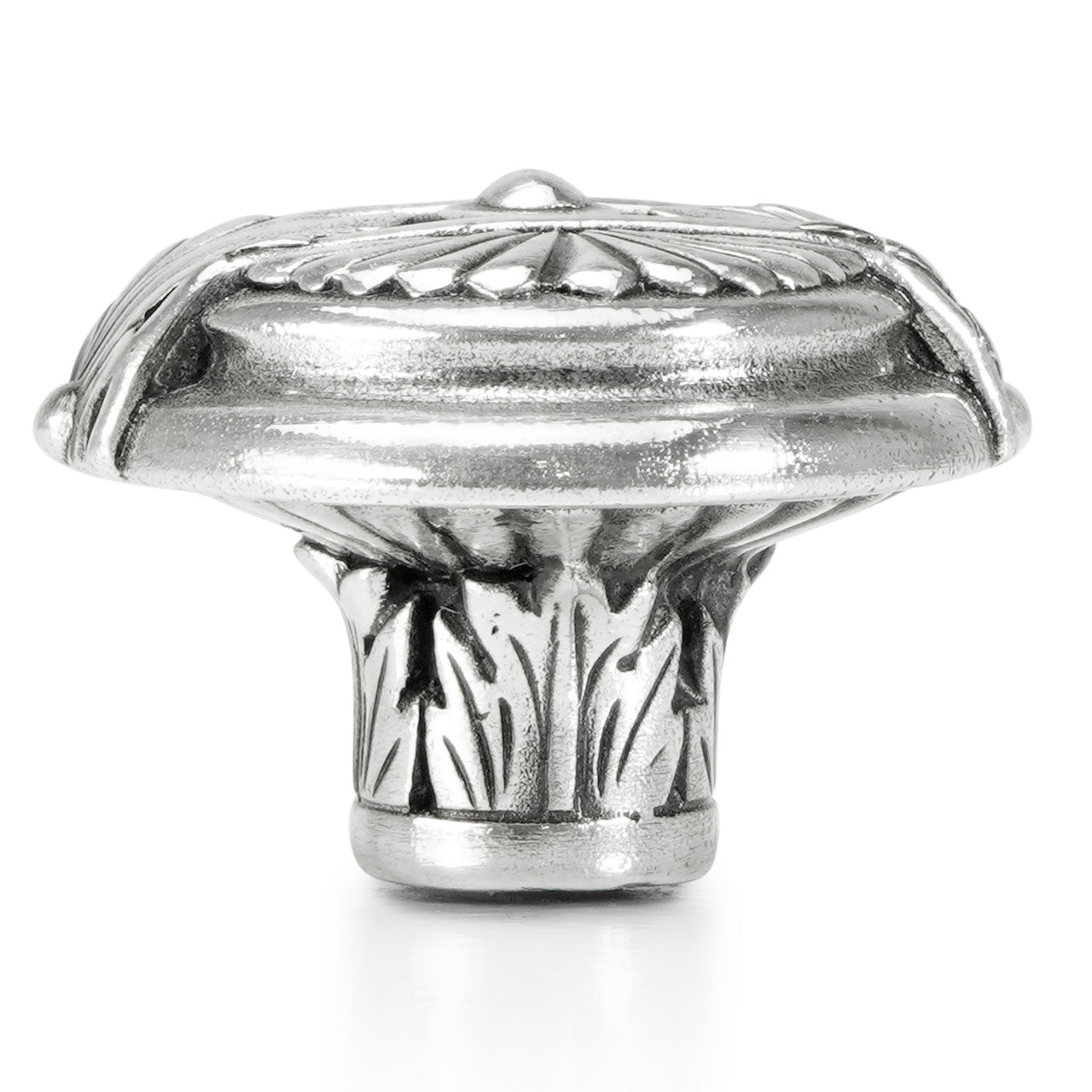 Edgar Bererbi 8368/6: 1-3/16" Nantucket Cabinet Knob - Burnished Silver
