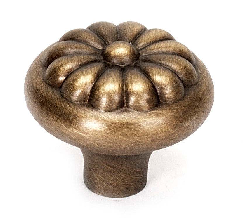 Alno A1452-AE: 1-1/2" Bella Cabinet Knob - Antique English
