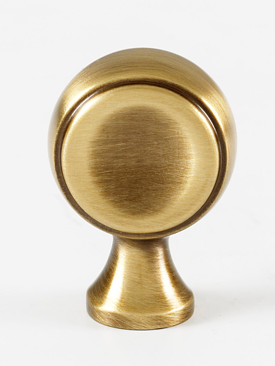 Alno A980-AE: 7/8" Royale Cabinet Knob - Antique English