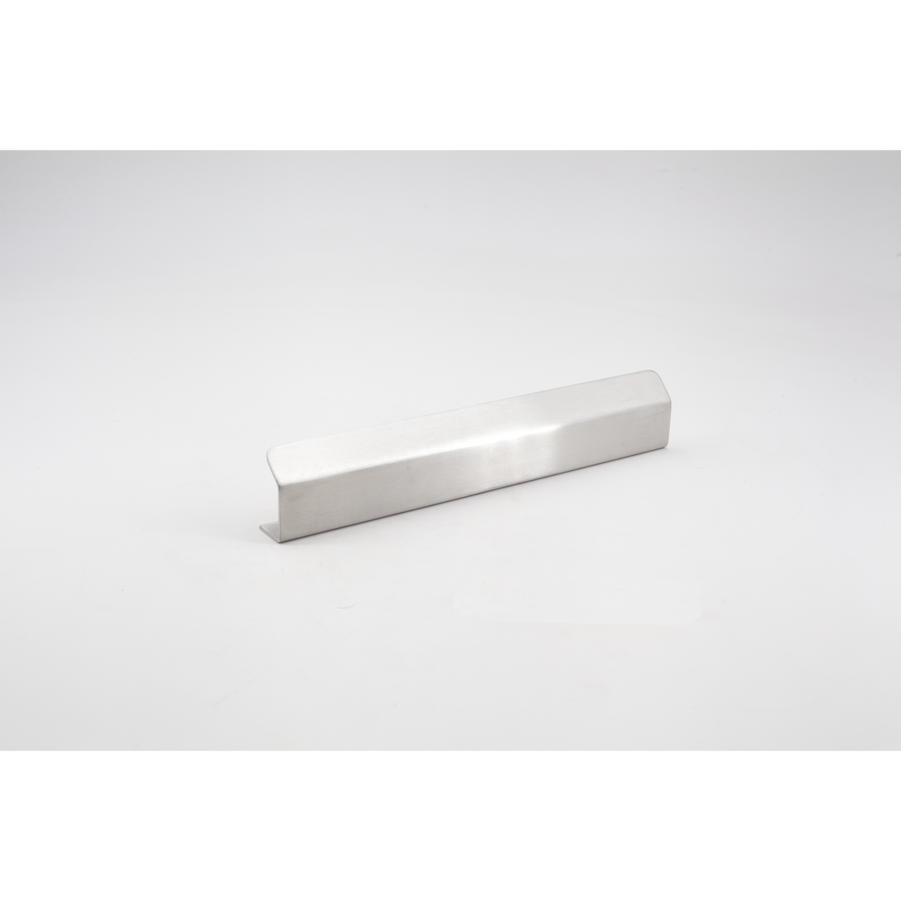 Sugatsune DSI-370-192: 192mm cc Edge Pull - Satin Stainless Steel