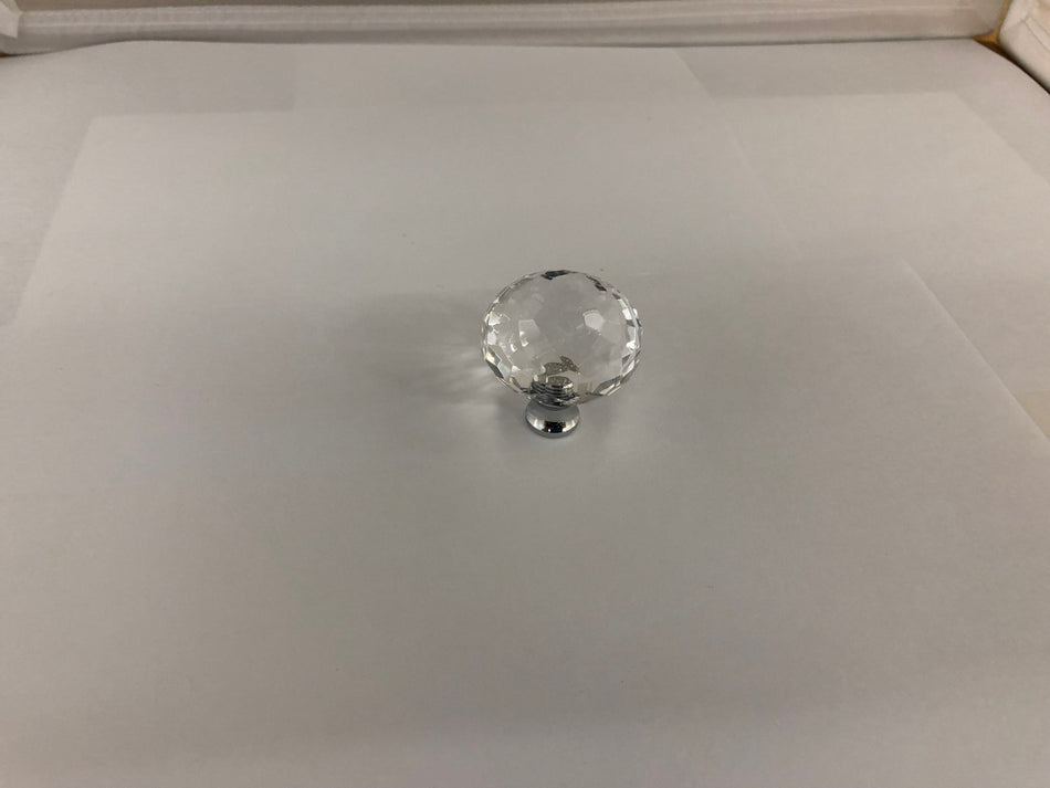 Cal Crystal M998: 1-3/8" Oval Cabinet Knob - Clear Crystal