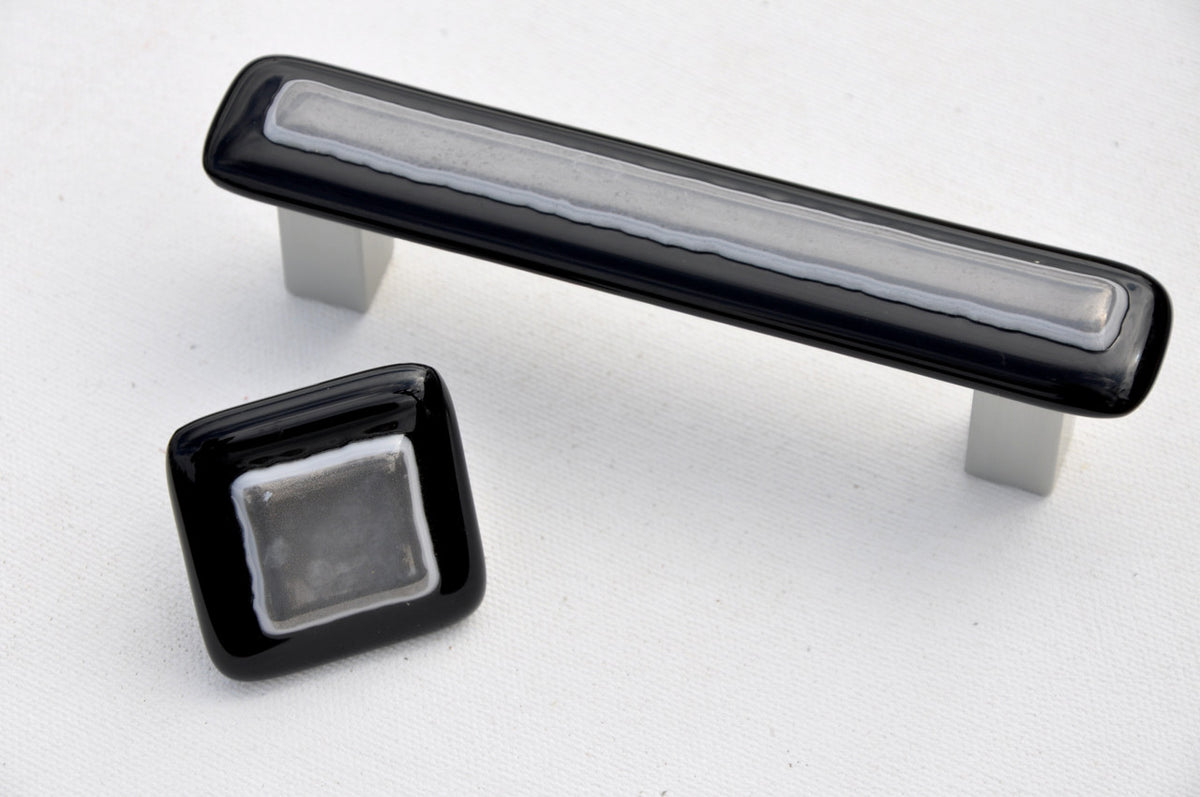 Grace White MB1: Moonbeam 1 Cabinet Knob - Silver/Black