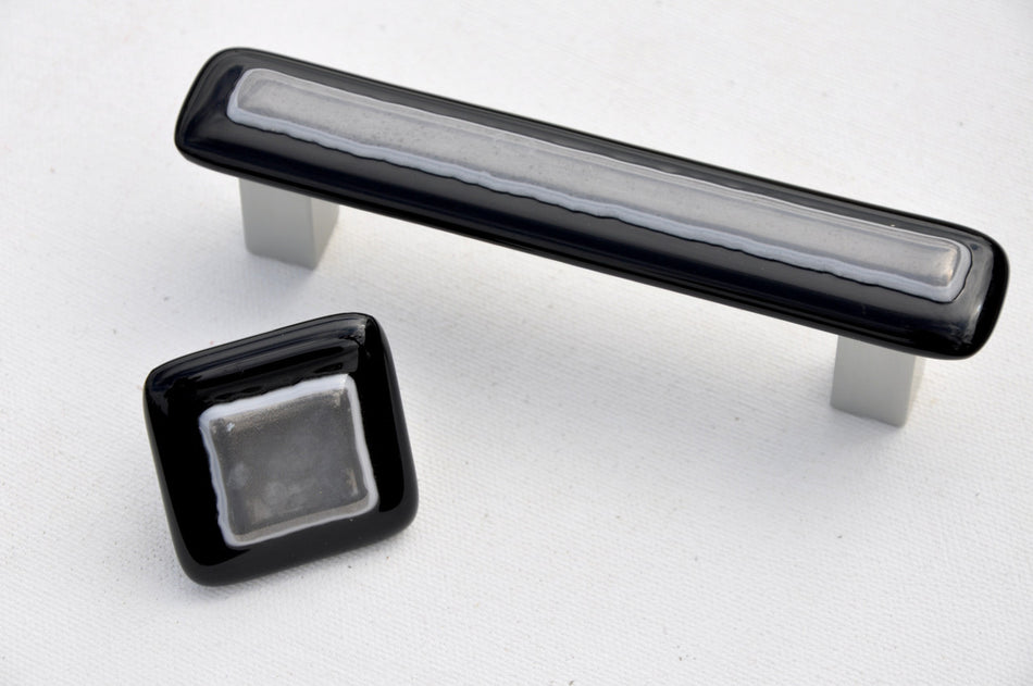 Grace White MB1: Moonbeam 1 Cabinet Knob - Silver/Black