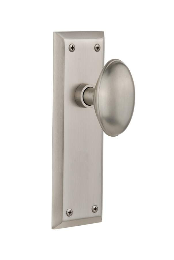 Nostalgic 733117: New York Backplate w/Homestead Knob Privacy Door Set - Satin Nickel