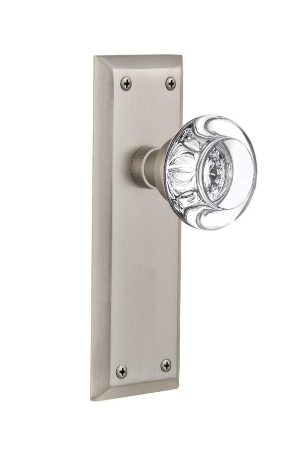 Nostalgic 712322: New York Backplate w/Round Clear Glass Crystal Knob Single Dummy Door Set - Satin Nickel