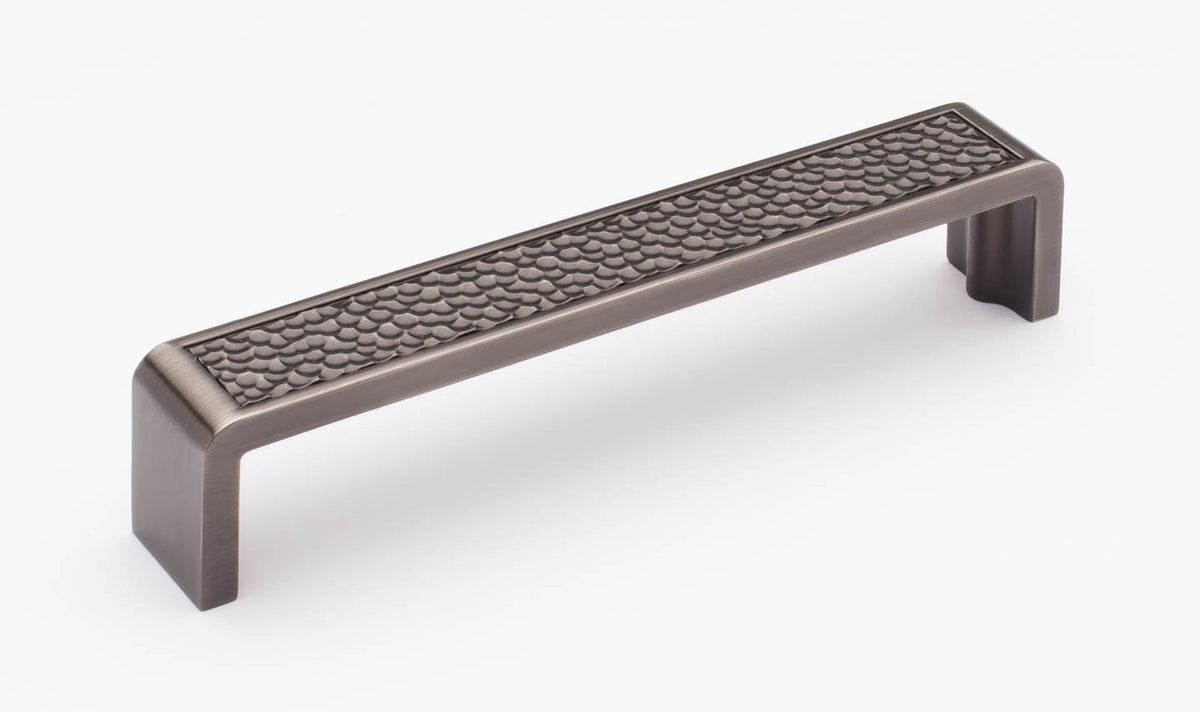 Sietto P-2002-6-G: 6" cc Hammered Cabinet Pull - Gunmetal