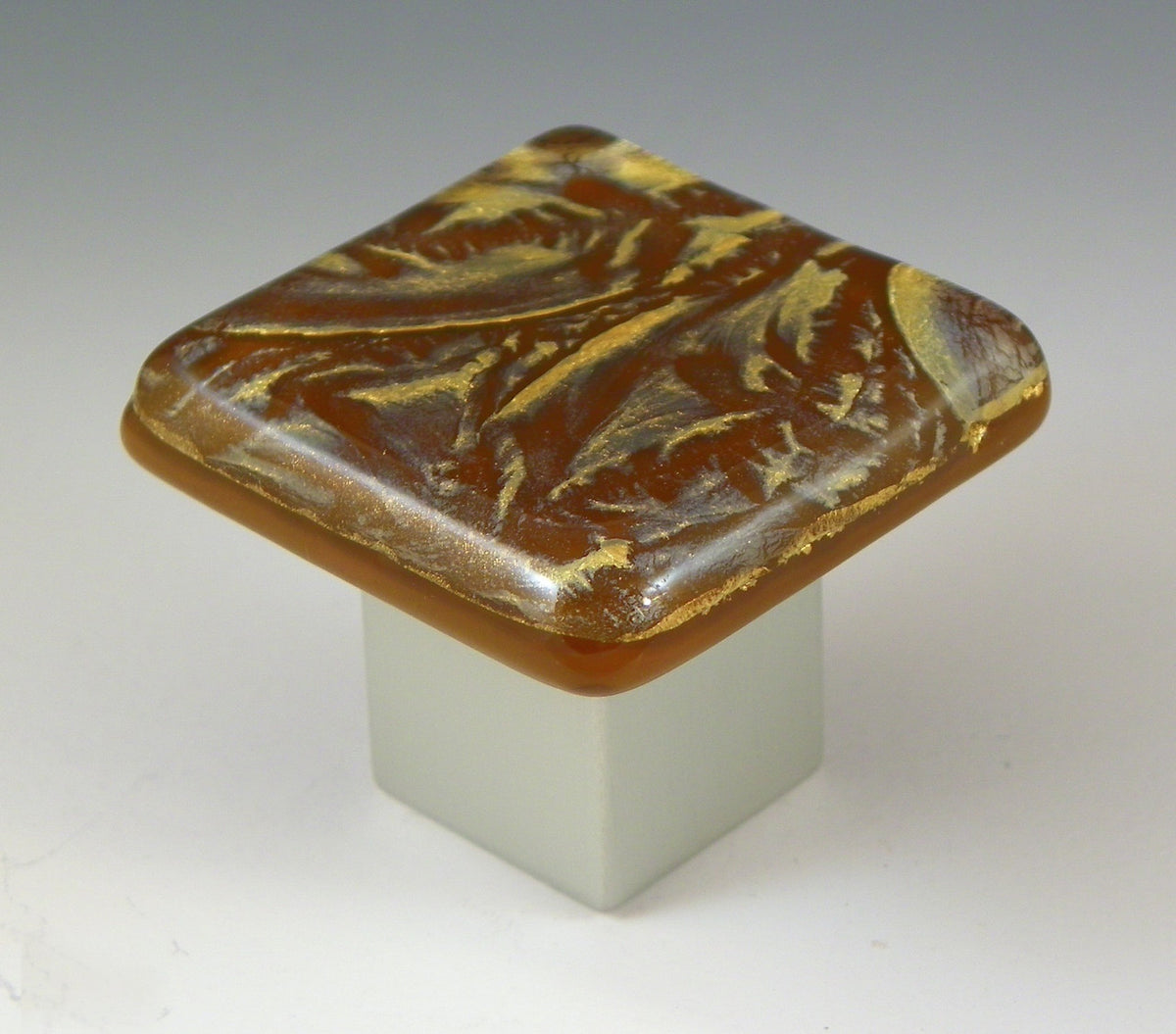 Grace White RGF1: GoldFrost 1 Cabinet Knob - Gold/Brown