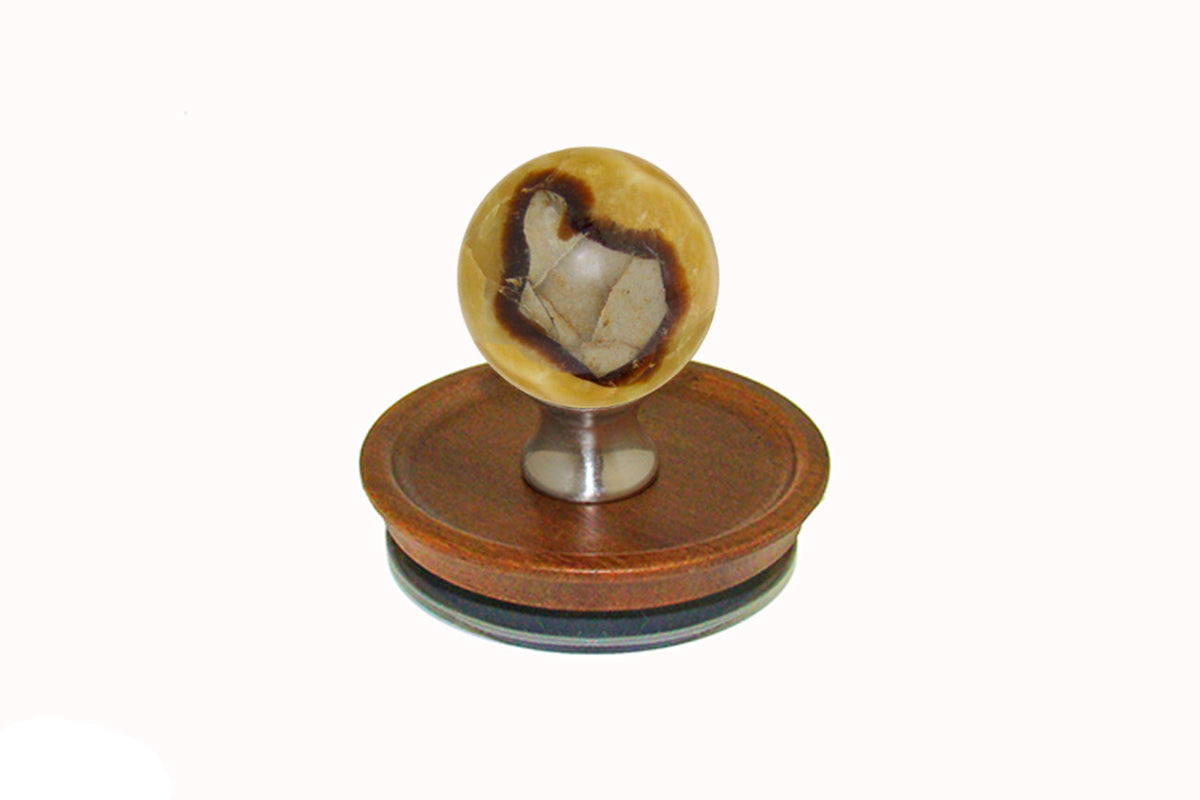 Gemstone SEPT-L-15: Acacia Wooden Lid with Septarian Handle