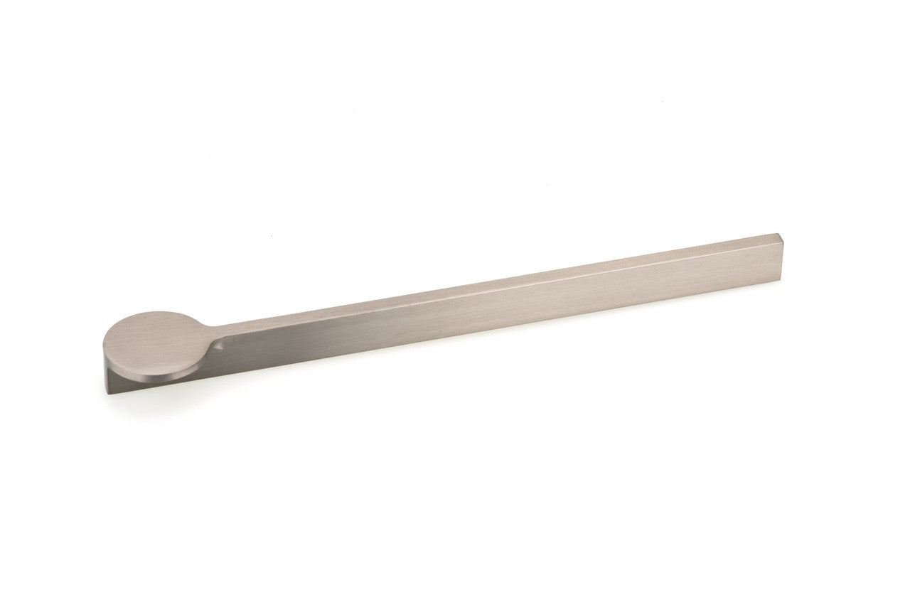 Richelieu 7979256195: 256mm cc Edge Cabinet Pull - Brushed Nickel