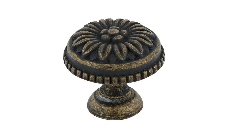 Richelieu BP04330AE: 1-3/16" Louis XV Round Cabinet Knob - Antique English