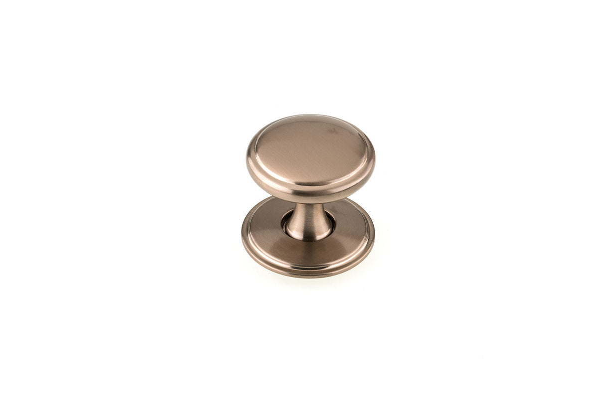 Richelieu BP224840CHBRZ: 1-9/16" Aspen Wardrobe Knob w/Backplate - Champagne Bronze