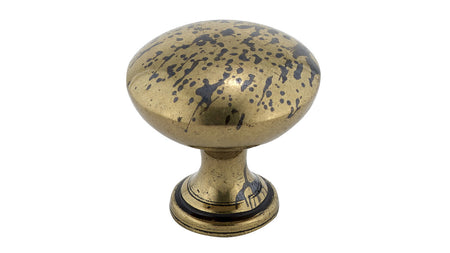 Richelieu BP2391230163: 1-3/16" Monceau Cabinet Knob - Oxidized Brass