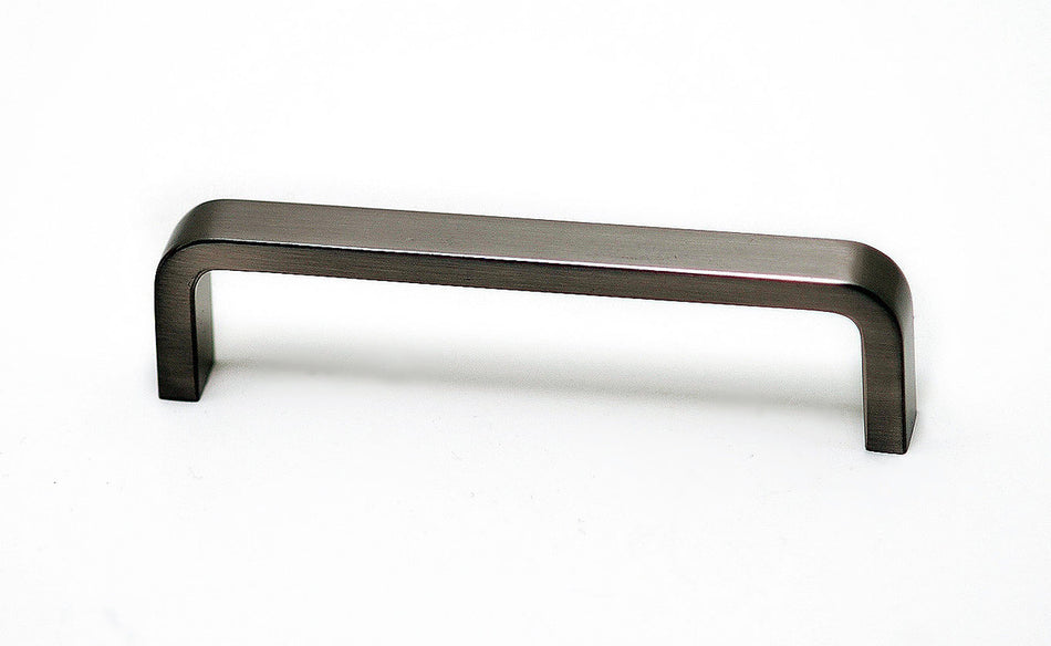 Richelieu BP240195: 4" cc Arlington Cabinet Pull - Brushed Nickel