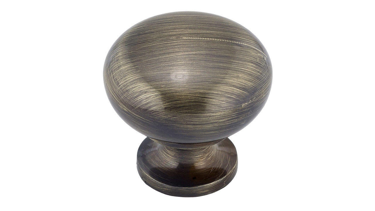 Richelieu BP3923AE: 1-1/4" Gatineau Cabinet Knob - Antique English