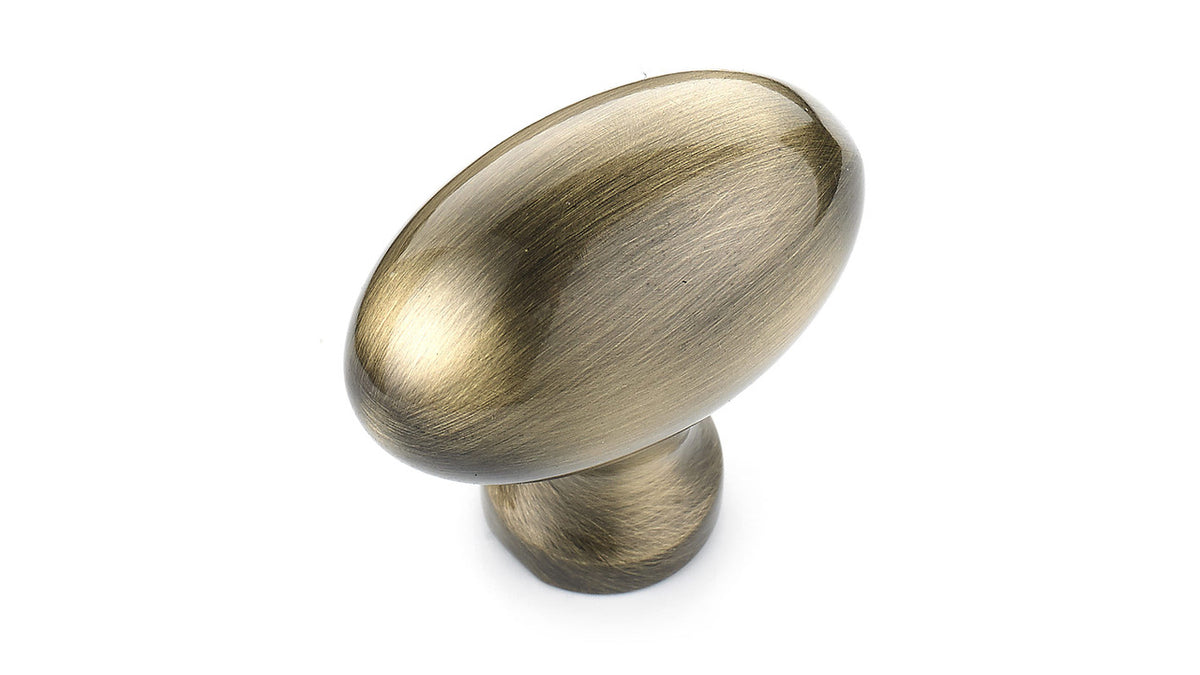Richelieu BP444340AE: 1-9/16" Olinville Cabinet Knob - Antique English