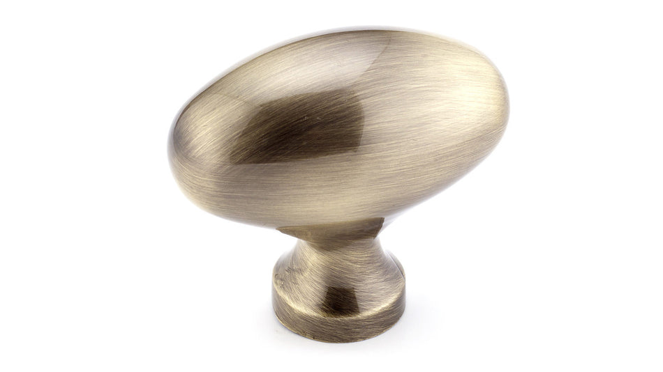 Richelieu BP444350AE: 2" Olinville Cabinet Knob - Antique English