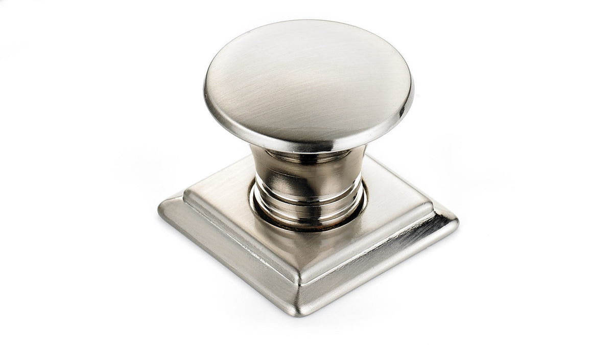 Richelieu BP46702195: 1-1/4" Classic Cabinet Knob - Brushed Nickel