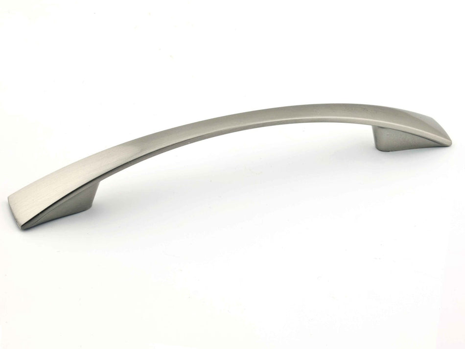 Richelieu BP5213396195: 96mm cc Contemporary Bromont Cabinet Pull - Brushed Nickel
