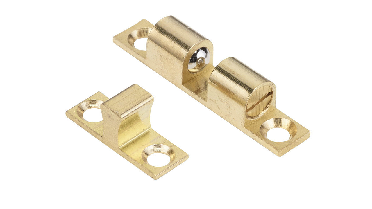 Richelieu BP5531130: 1-11/16" Heavy Duty Double Ball Roller Latch - Polished Brass