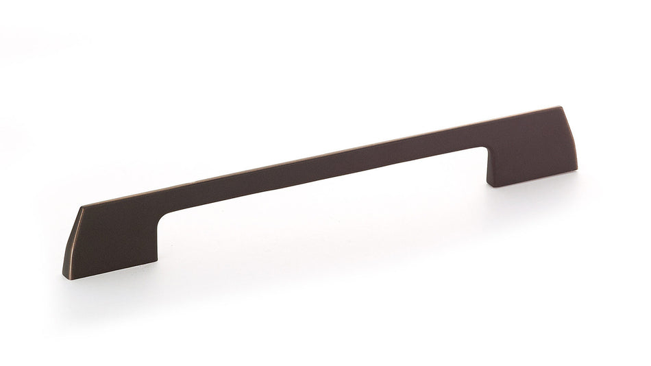 Richelieu BP7125192BORB: 192mm cc Clason Bar Cabinet Pull - Brushed Oil Rubbed Bronze