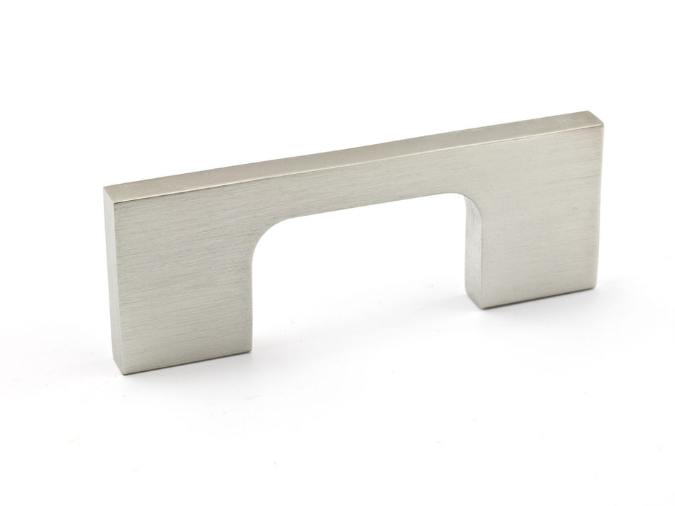 Richelieu BP72064195: 64mm cc Aversa Cabinet Pull - Brushed Nickel