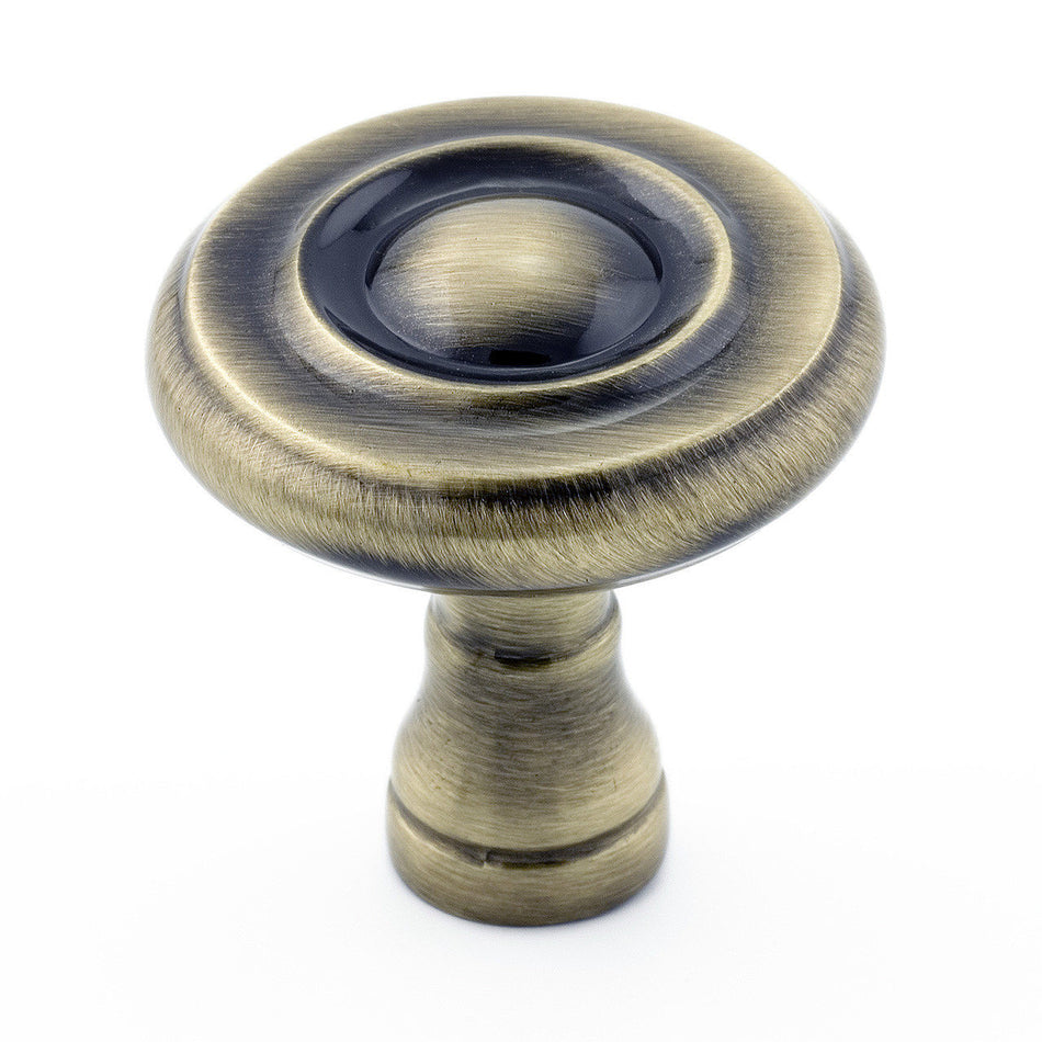 Richelieu BP74032AE: 1-1/4" Boucherville Cabinet Knob - Antique English