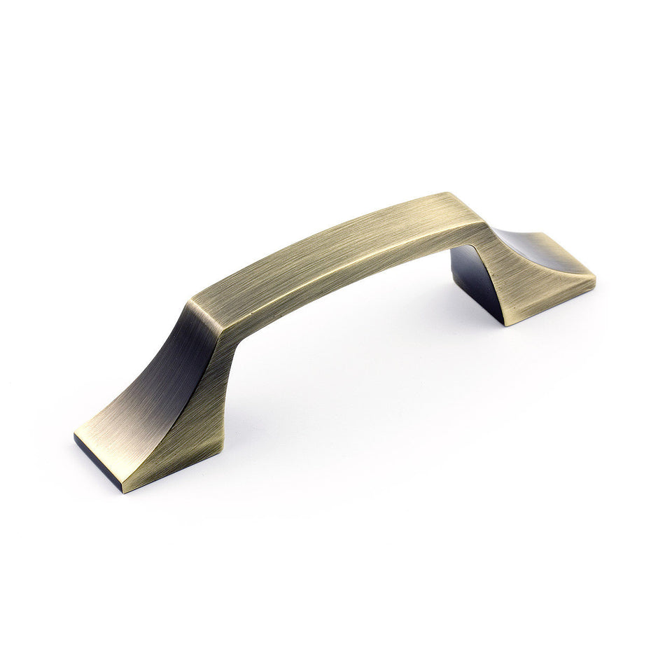 Richelieu BP76596AE: 96mm cc Rosemere Cabinet Pull - Antique English