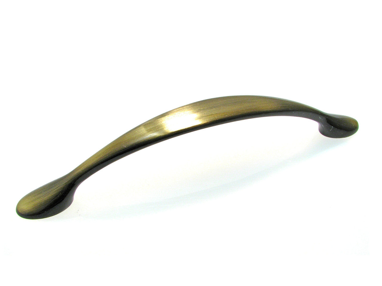 Richelieu BP7815AE: 128mm cc Laurelton Cabinet Pull - Antique English