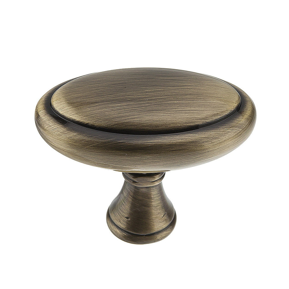Richelieu BP79040AE: 1-9/16" Candiac Cabinet Knob - Antique English