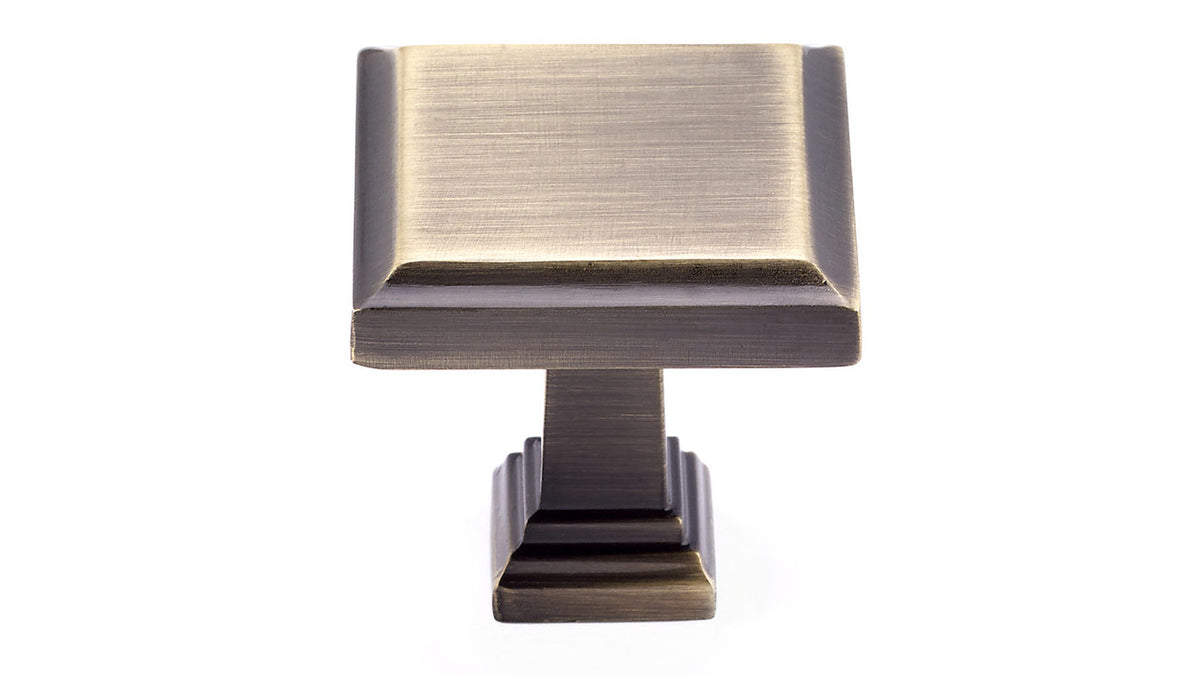 Richelieu BP79532AE: 1-1/4" Mirabel Cabinet Knob - Antique English
