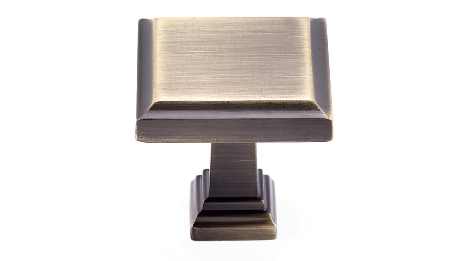 Richelieu BP79532AE: 1-1/4" Mirabel Cabinet Knob - Antique English