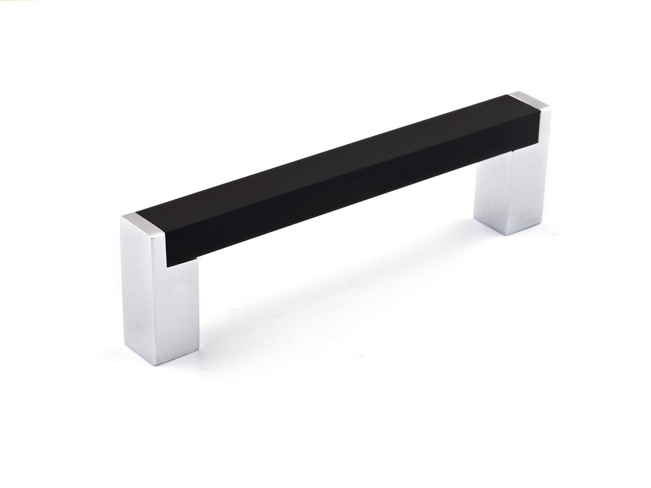 Richelieu BP801128140900: 128mm cc Laconia Cabinet Pull - Matte Black/Polished Chrome
