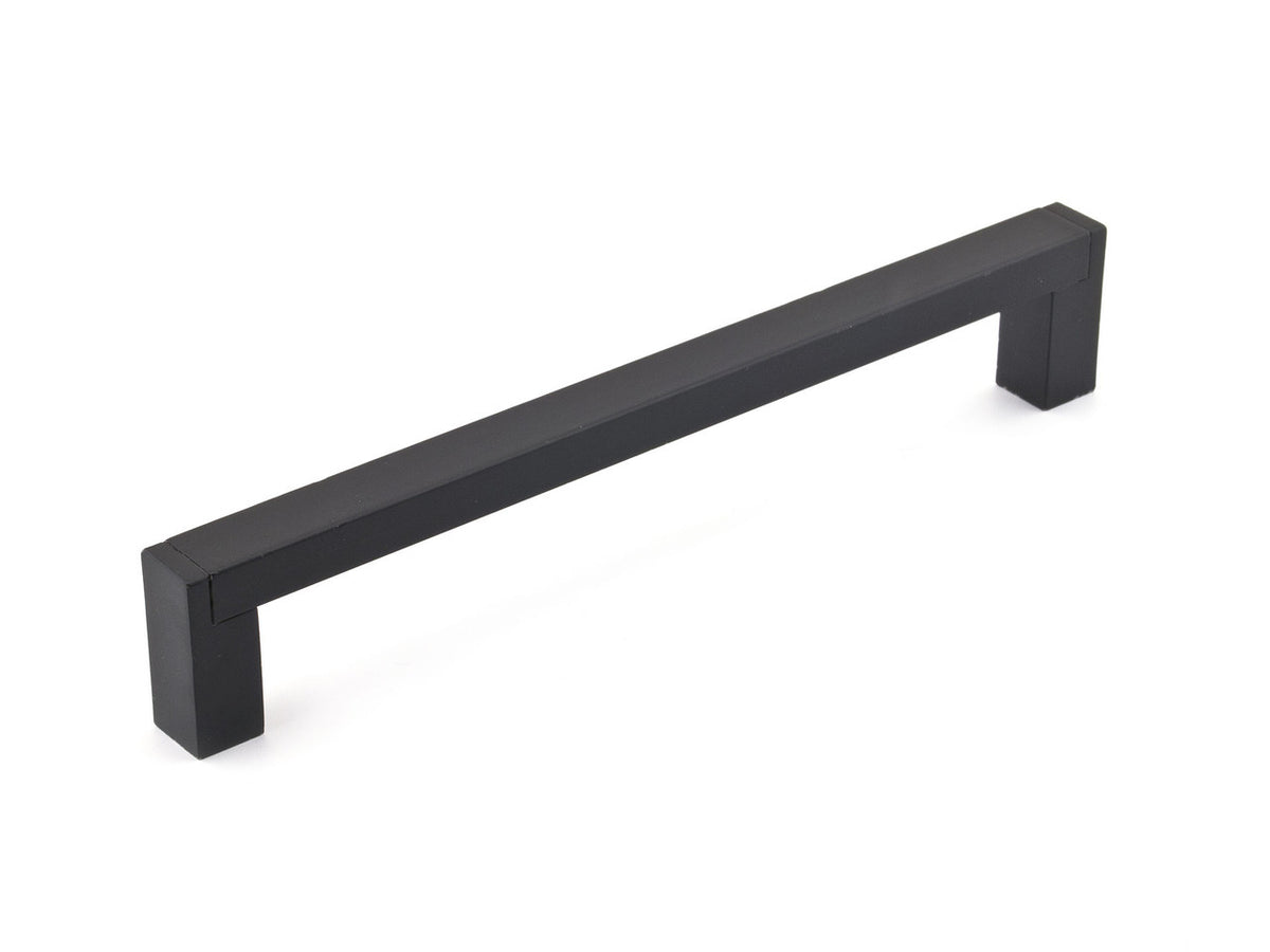 Richelieu BP801160900: 160mm cc Laconia Cabinet Pull - Matte Black