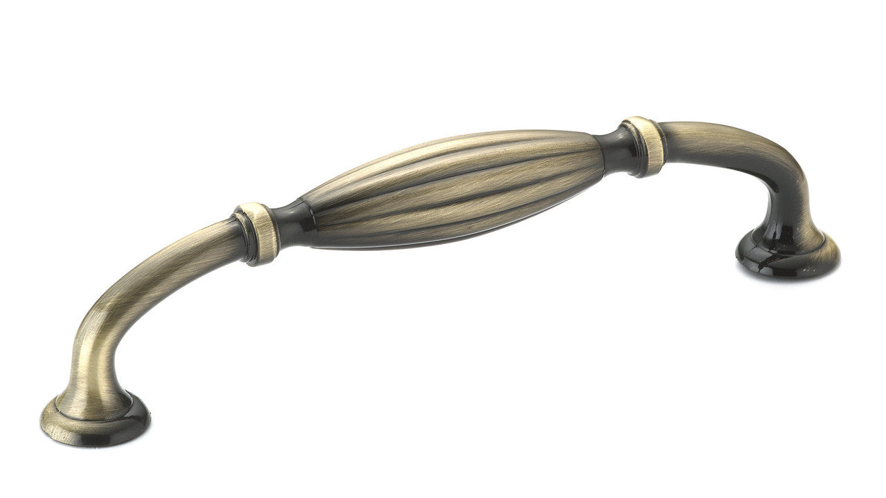 Richelieu BP80718128AE: 128mm cc Madeleine Cabinet Pull - Antique English