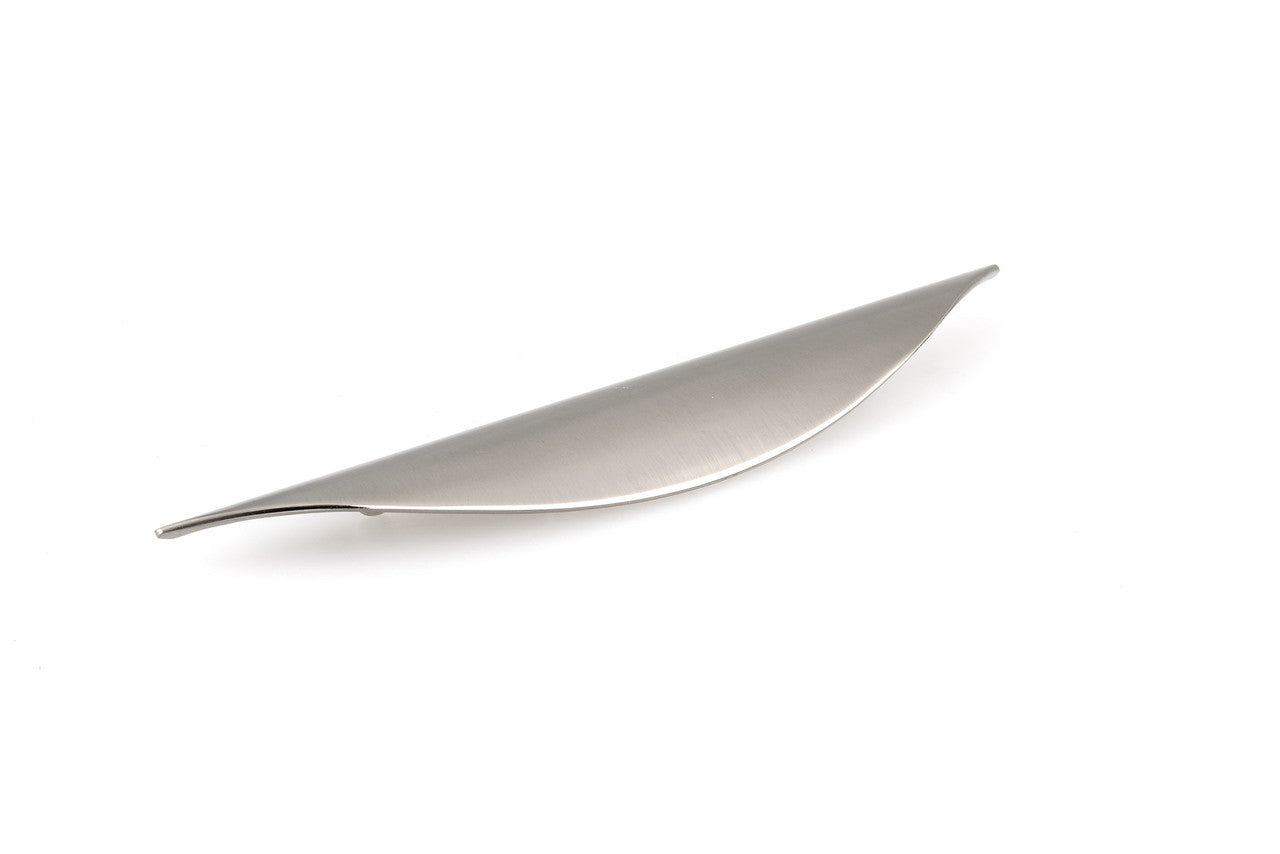 Richelieu BP80896195: 96mm cc Swansea Cabinet Pull - Brushed Nickel