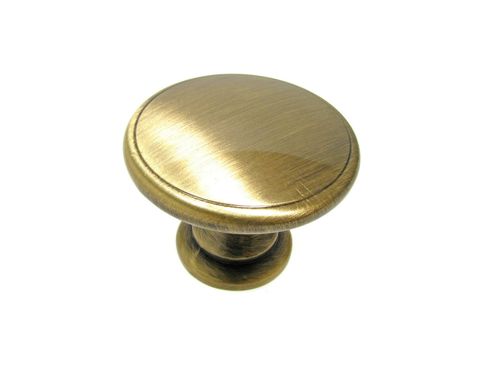 Richelieu BP81224AE: 1-3/4" Mont-Royal Cabinet Knob - Antique English