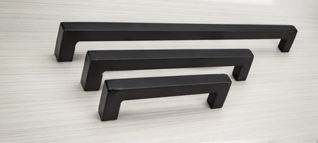 Richelieu BP9466192900: 192mm cc Traditional Forged Iron Cabinet Pull - Matte Black