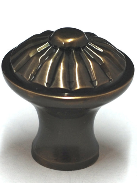 Cal Crystal VB-9-US5: 1-¼ Vintage Melon Cabinet Knob - Antique Brass