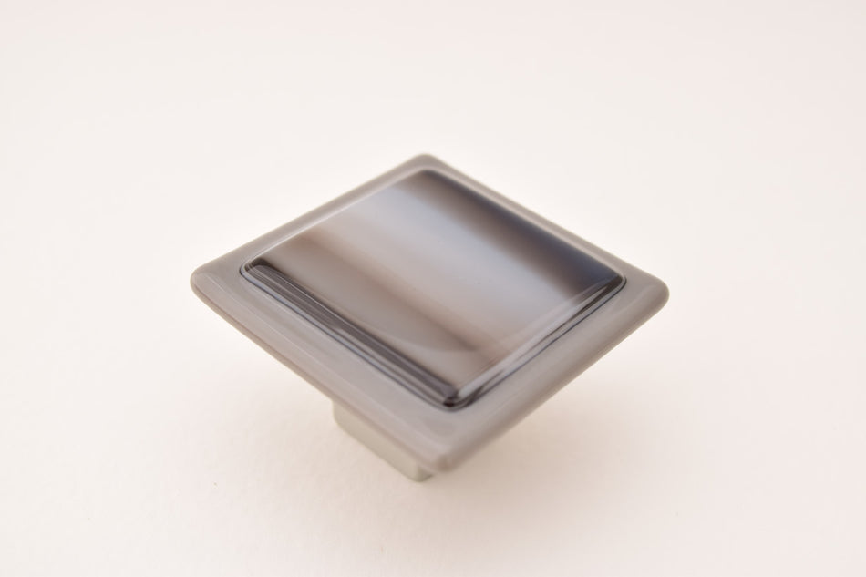 Grace White WST3: Weston 3 Cabinet Knob - Multi-hue/Grey