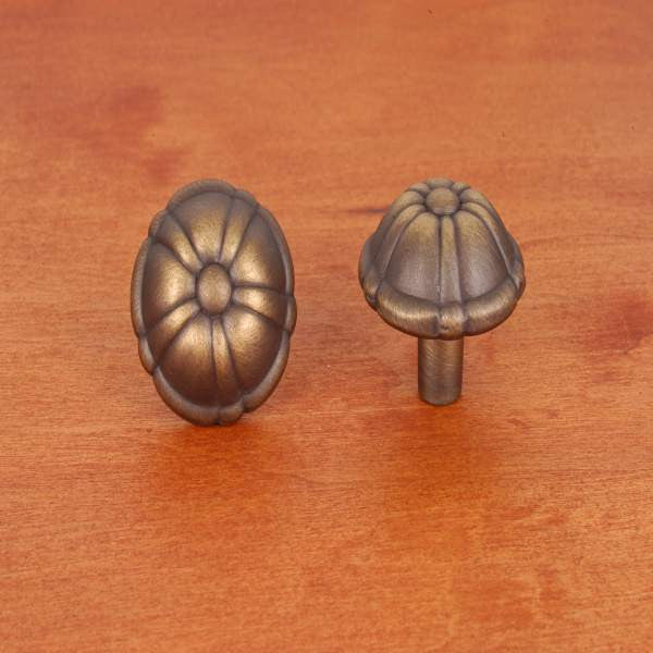 RKI CK-704-AE: 1-1/4" Small Petal Cabinet Knob - Antique English