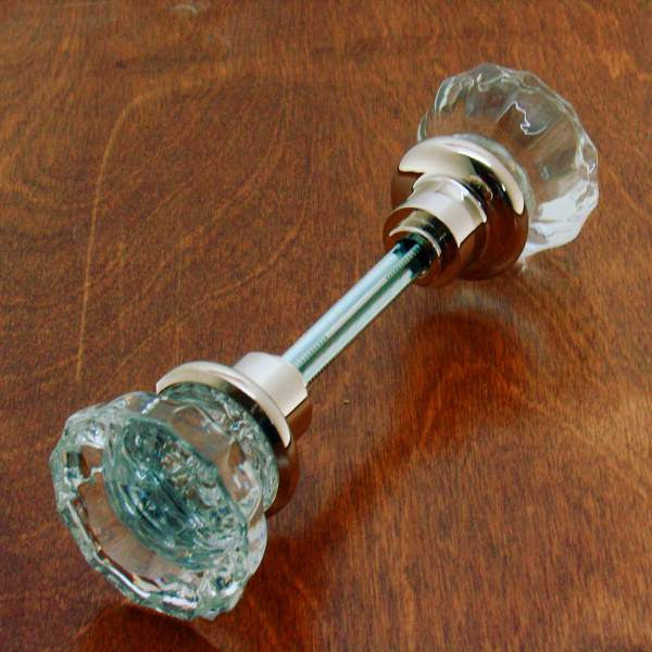 IDH Brass 21302-014: Fluted Crystal Knob Set w/Solid Brass Shank - Bright Nickel