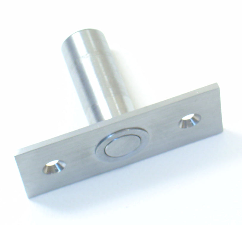 IDH Brass 28400-26D: 3-1/2" Dust Proof Strike w/Faceplate - Satin Chrome