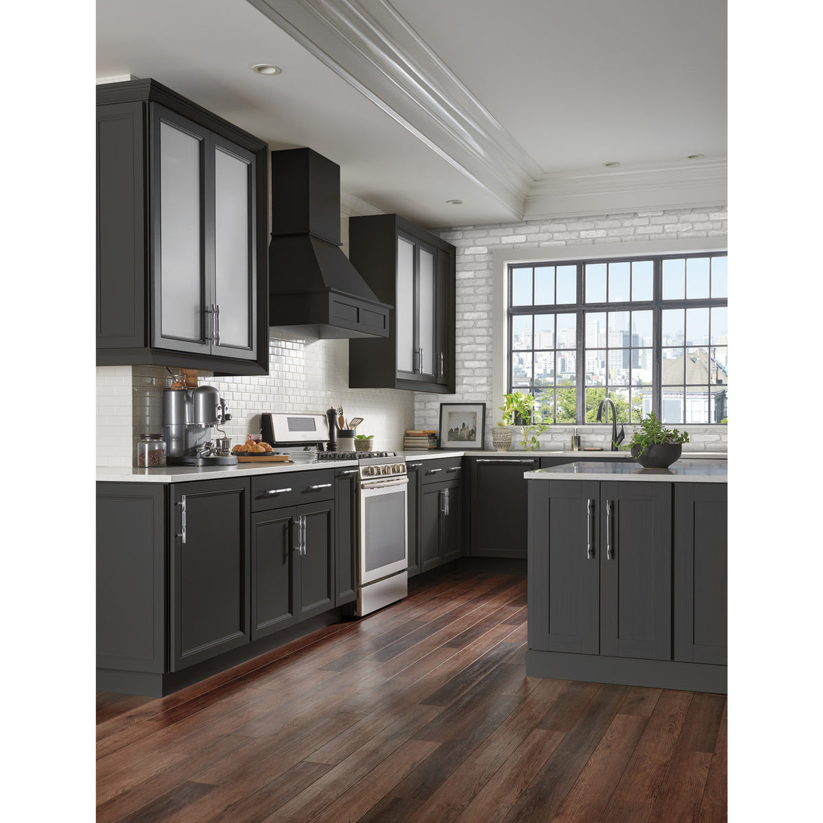 Top Knobs TK3080PC: 1-1/4" Regent's Park Kingsmill Cabinet Knob - Polished Chrome