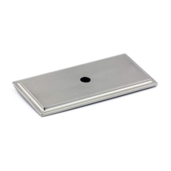 Richelieu BP1045195: Transitional Rectangular Backplate for Cabinet Knobs - Brushed Nickel