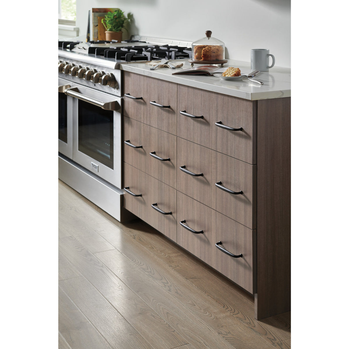 Top Knobs M2830: 18" cc Charlotte Cabinet Pull - Flat Black
